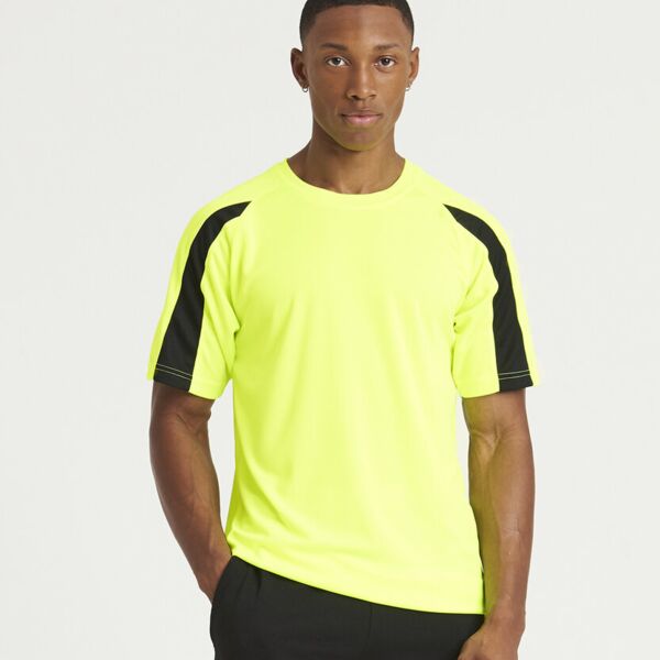 Contrast cool T Thumbnail